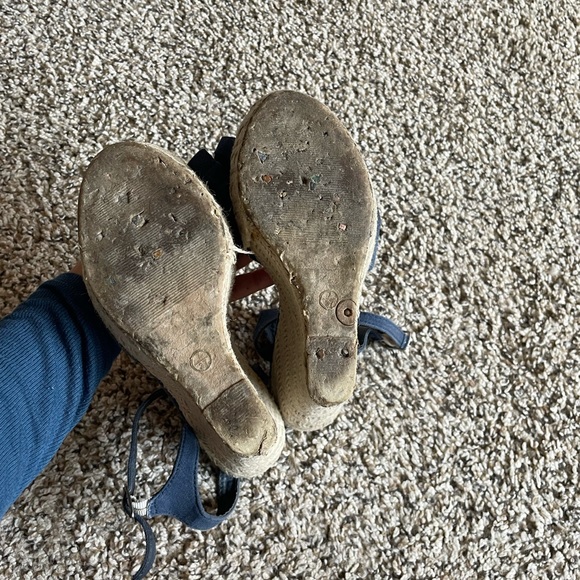 Francesca’s navy blue wedge heel - Picture 3 of 5